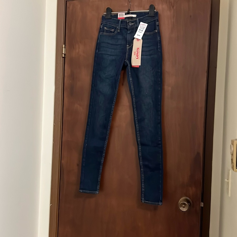 Levi’s 710 Super Skinny Jeans